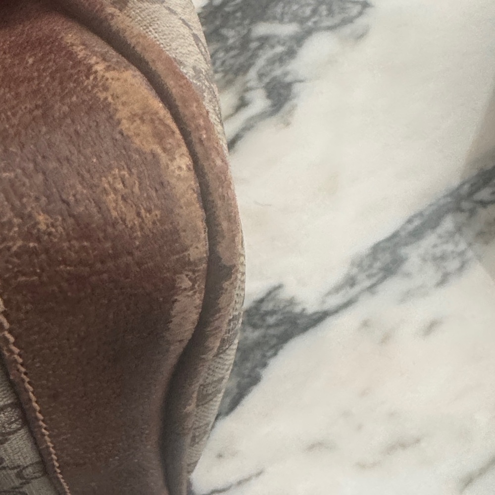 Gucci Ophidia Satchel Monogram Bag. Comes with cherry 🍒 charm - Picture 14 of 15